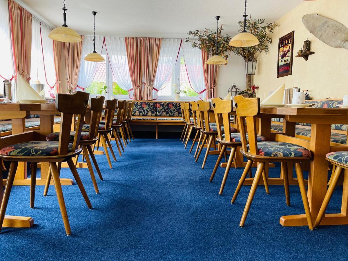 Hotel Zum Fliegerwirt Mengen Exteriör bild