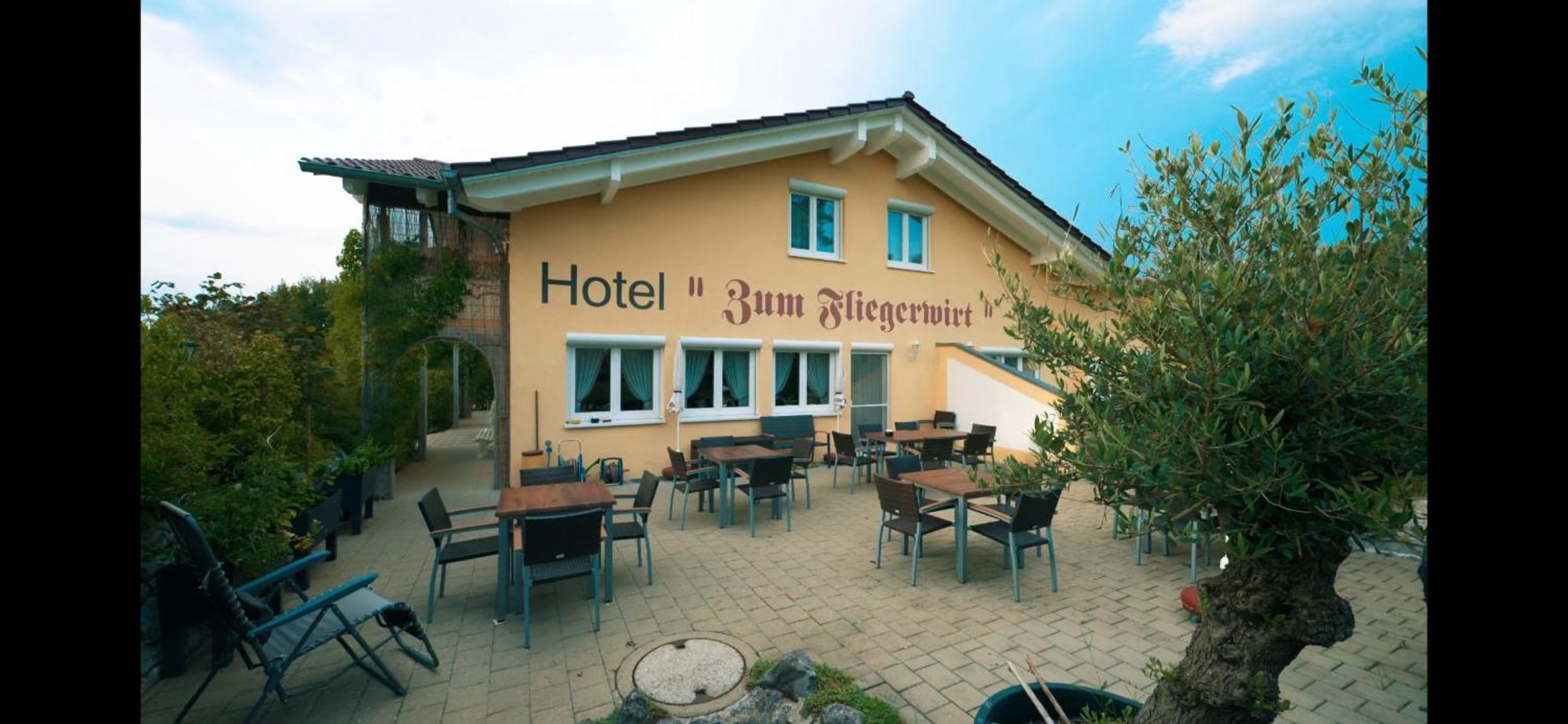 Hotel Zum Fliegerwirt Mengen Exteriör bild